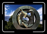 04 The Circle * Oslo, VigelandparkenThe sculpture may indicate the constant attraction and love between the sexes or a figurative version of the Eastern symbol of Yin and Yang. * 600 x 400 * (114KB)