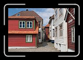 10 St. Hansstredet * Typical Norwegian Framehouses in Bergen * 600 x 400 * (129KB)