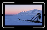 05 Abandoned * Abondoned Sledge * 600 x 338 * (110KB)
