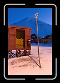 04 Bus Stop * 400 x 600 * (154KB)